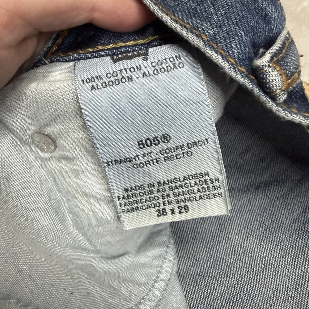 Vintage Y2K Levis 505 Jeans Mens 38x29 Med Wash Denim Straight Regular Fit USA
